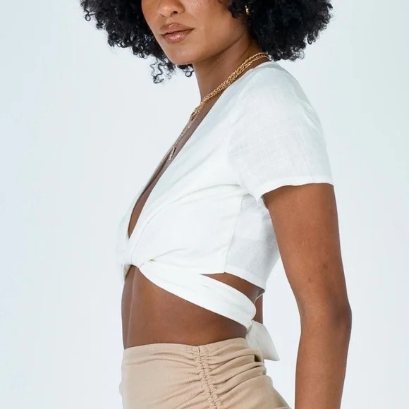 ❗️SOLD ❗️Princess Polly Linen Tie Top Size 2 / XS - Picture 4 of 4